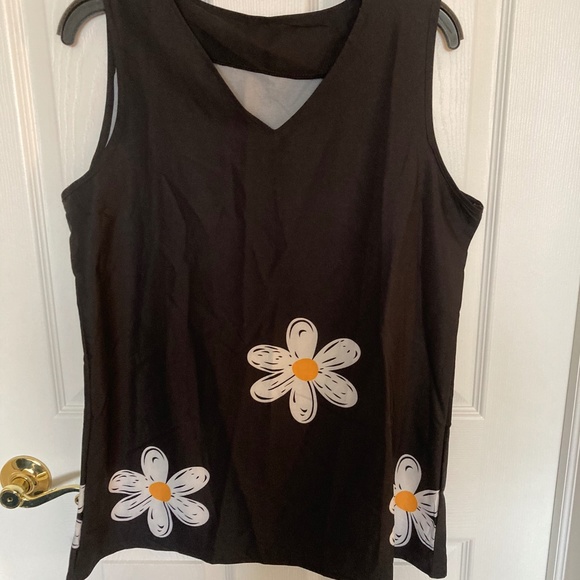 Black silky top with White flowers - Picture 1 of 2